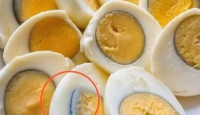 When you see a green ring around an egg yolk, it’s a sign that