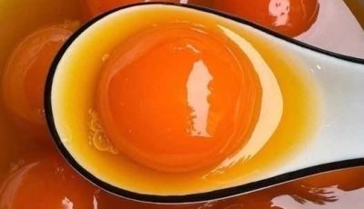 Doctors reveal that eating egg yolks causes