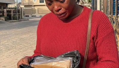 As I walked out of my in-laws’ house with nothing, my father-in-law handed me a trash bag and said, “Take this out on your way.” but when I opened it at the gate… my hands started shaking.