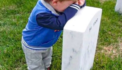 Boy Cries at His Mom’s Grave Saying “Take Me With You”. Then something incredible happened