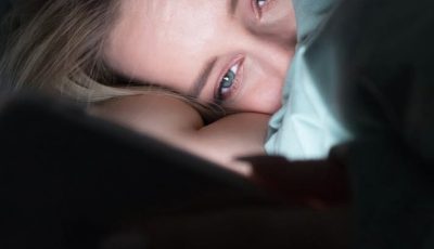 Parents urged to stop ‘phubbing’ in front of their kids