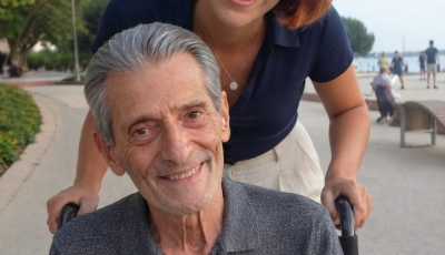 I Pretended to Be the Daughter of an Elderly Man I Met by Chance – Days Later, His Lawyer Found Me and Said, ‘You Walked Straight Into His Trap’